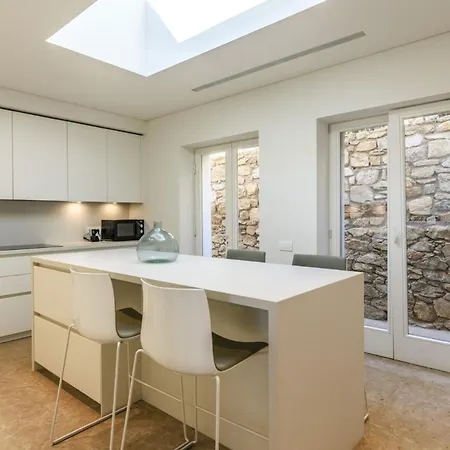 Holiday home A Luxurious Retreat, Primely Located With Stunning Panoramic View!