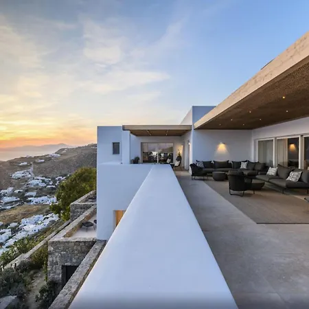 A Luxurious Retreat, Primely Located With Stunning Panoramic View! * Tourlos