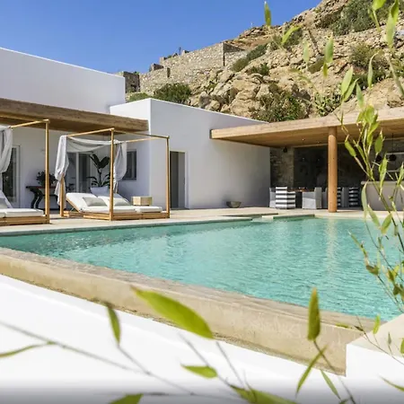 A Luxurious Retreat, Primely Located With Stunning Panoramic View! Holiday home *