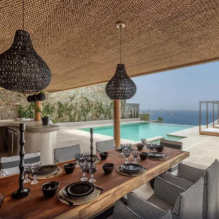 Holiday home A Luxurious Retreat, Primely Located With Stunning Panoramic View!